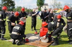 Zdjęcia główne galerii: Miejsko-gminne obchody Dnia Strażaka i zawody sportowo-pożarnicze w Sieniawie, 5 czerwca 2022 r.