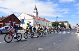 Zdjęcia główne galerii: Tour de Pologne w Sieniawie. Etap III, Kraśnik - Przemyśl, 1 sierpnia 2022 r.