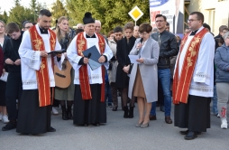 Zdjęcie: Droga krzyżowa ulicami Sieniawy (98).jpg