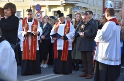 Zdjęcie: Droga krzyżowa ulicami Sieniawy (120).jpg