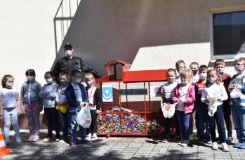 Zdjęcie: Domek na nakrętki