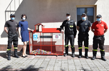 Zdjęcie: Domek na nakrętki