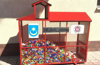 Zdjęcie: Domek na nakrętki