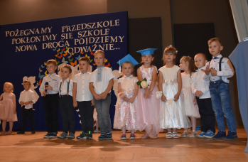 Zdjęcie: pożegnanie przedszkolaków