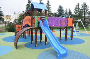 Zdjęcie: plac zabaw i siłownia