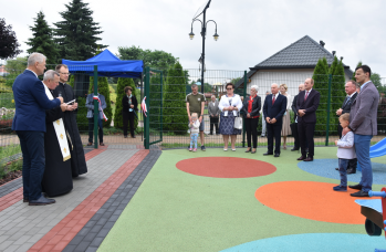 Zdjęcie: plac zabaw i siłownia