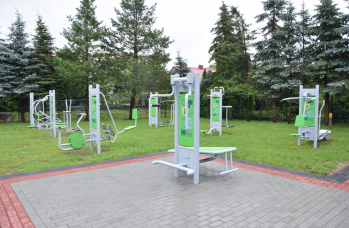 Zdjęcie: plac zabaw i siłownia