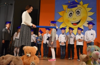 Zdjęcie: Pasowanie na ucznia - SP w Sieniawie