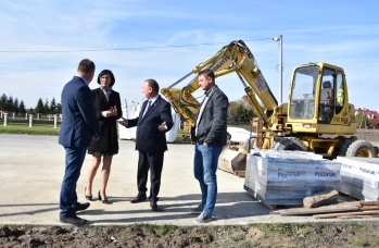 Zdjęcie: Budowa boiska w Czercach