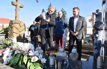 Zdjęcie: Pamiętamy o zmarłych