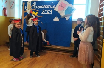 Zdjęcie: Pasowanie na ucznia w Rudce