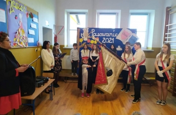 Zdjęcie: Pasowanie na ucznia w Rudce