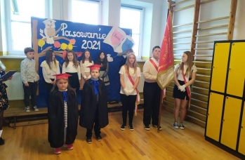 Zdjęcie: Pasowanie na ucznia w Rudce