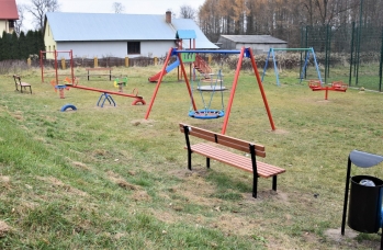 Zdjęcie: Nowe urządzenia na placach zabaw