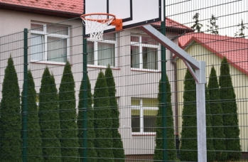 Zdjęcie: Boisko wielofunkcyjne przy SP w Sieniawie