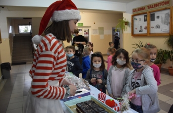 Zdjęcie: Kiermasz świąteczny SP Sieniawa (9).jpg