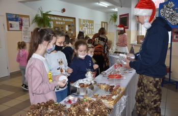 Zdjęcie: Kiermasz świąteczny SP Sieniawa (11).jpg