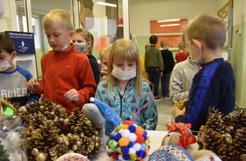 Zdjęcie: Kiermasz świąteczny SP Sieniawa (12).jpg