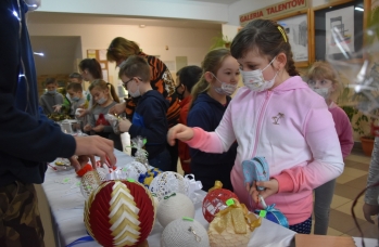 Zdjęcie: Kiermasz świąteczny SP Sieniawa (20).jpg
