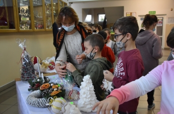 Zdjęcie: Kiermasz świąteczny SP Sieniawa (31).jpg