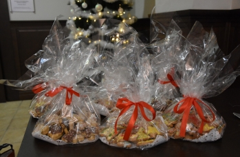 Zdjęcie: paczki Caritas (2).jpg