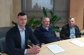 Zdjęcie: podpisanie umowy (6).jpg