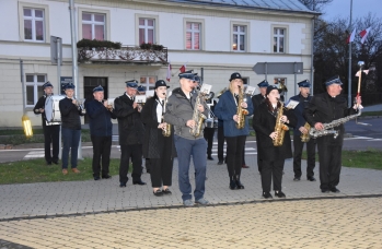 Zdjęcie: podniesienie flagi