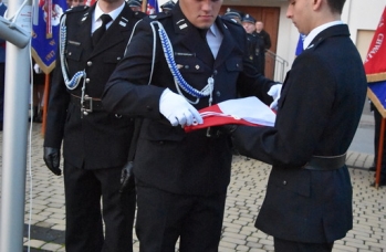 Zdjęcie: podniesienie flagi