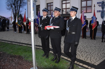 Zdjęcie: podniesienie flagi