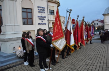 Zdjęcie: podniesienie flagi