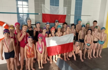 Zdjęcie: pływali dla Niepodległej (2).jpg