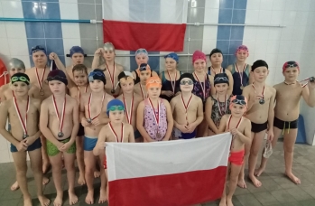 Zdjęcie: pływali dla Niepodległej (7).jpg