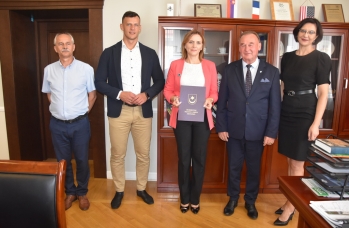 Zdjęcie: Wręczenie aktu (10).jpg