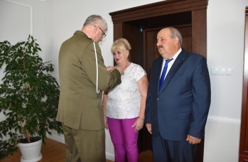 Zdjęcie: Medale MON Jolanta i Mariusz Ożga (8).jpg