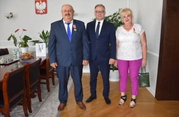 Zdjęcie: Medale MON Jolanta i Mariusz Ożga (19).jpg