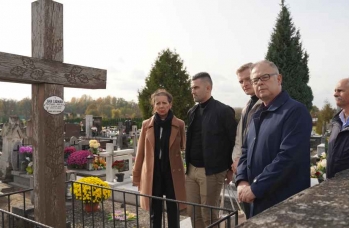 Zdjęcie: Pamiętamy o zmarłych