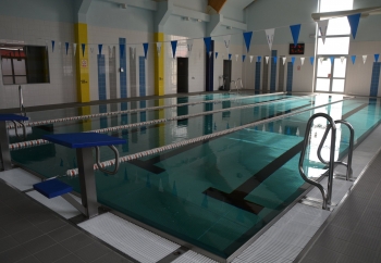 Zdjęcie główne dla: 'Basen w Sieniawie znów czynny od 28 maja 2021 r.' 