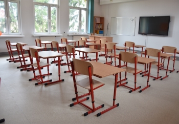 Zdjęcie główne dla: 'Remont w Szkole Podstawowej w Sieniawie. Ostatnie przygotowania przed nowym rokiem szkolnym' 