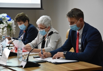 Zdjęcie główne dla: 'Zawiadomienie o zwołaniu XXVII sesji Rady Miejskiej w Sieniawie' 