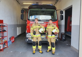 Zdjęcie główne dla: 'Do jednostek OSP z Sieniawy i Dobrej trafił nowy sprzęt oraz umundurowanie bojowe' 