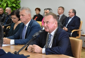 Zdjęcie główne dla: 'XXVII sesja Rady Miejskiej w Sieniawie, 22 września 2021 r.' 