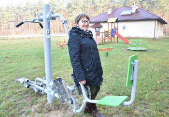 Zdjęcie główne dla: 'Place zabaw w Rudce i Paluchach wzbogaciły się o nowe urządzenia' 