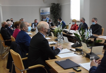 Zdjęcie główne dla: 'XXX sesja Rady Miejskiej w Sieniawie - 21 grudnia 2021 r.' 