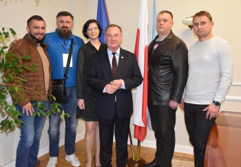 Zdjęcie główne dla: 'Pomagamy Ukrainie. Kolejne transporty darów pojechały za wschodnią granicę' 