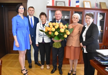 Zdjęcie główne dla: 'Jednogłośne absolutorium i wotum zaufania dla Burmistrza - XXXV sesja Rady Miejskiej w Sieniawie' 