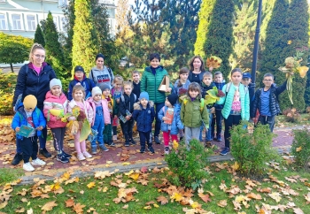 Zdjęcie główne dla: 'Ciekawa wizyta uczniów z Wylewy w Nadleśnictwie Sieniawa' 