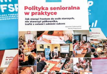 Zdjęcie główne dla: 'Bezpłatny poradnik na temat polityki senioralnej' 