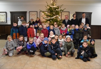 Zdjęcie główne dla: 'Przedświąteczne wizyty u Burmistrza Miasta i Gminy Sieniawa' 