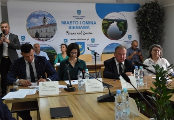 Zdjęcie główne dla: 'Nadzwyczajna XLVI sesja Rady Miejskiej w Sieniawie, 13.07.2023 r.' 