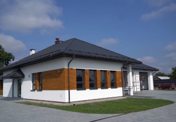 Zdjęcie główne dla: 'Już 8 października 2023 r. oddanie do użytku remizo-świetlicy w Leżachowie' 